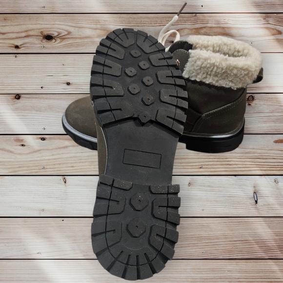 NAUTICA SIZE 8 BOOTS - Picture 3 of 3